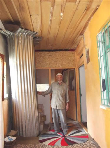 İçinden Ağaç Geçen Ev